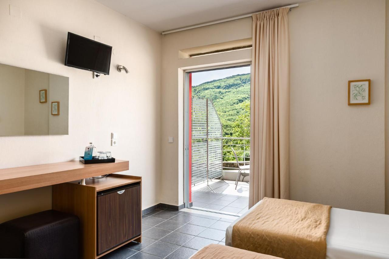 Gefiri Plakas Hotel, Tzoumerka Plaka (Epirus) Exterior foto